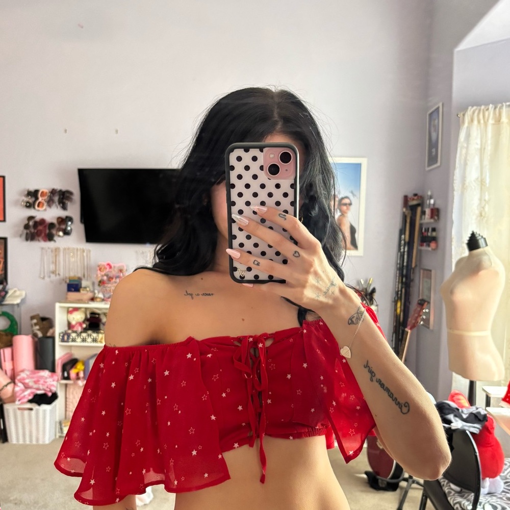 red and white star top size xs